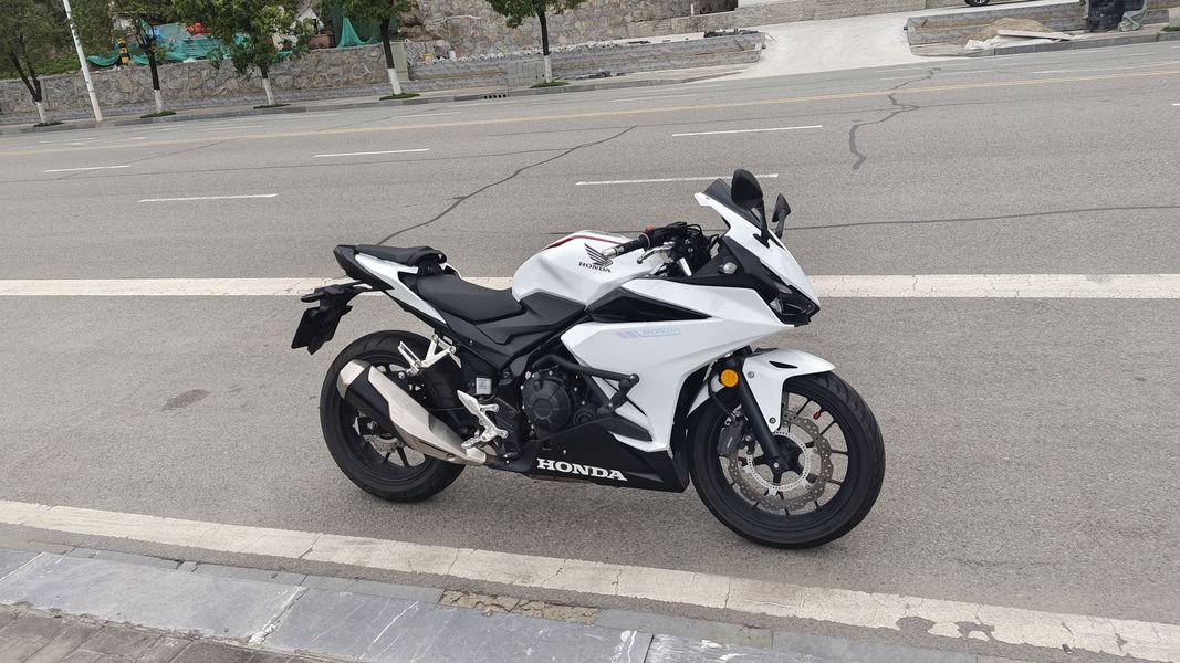 二手本田CBR400R