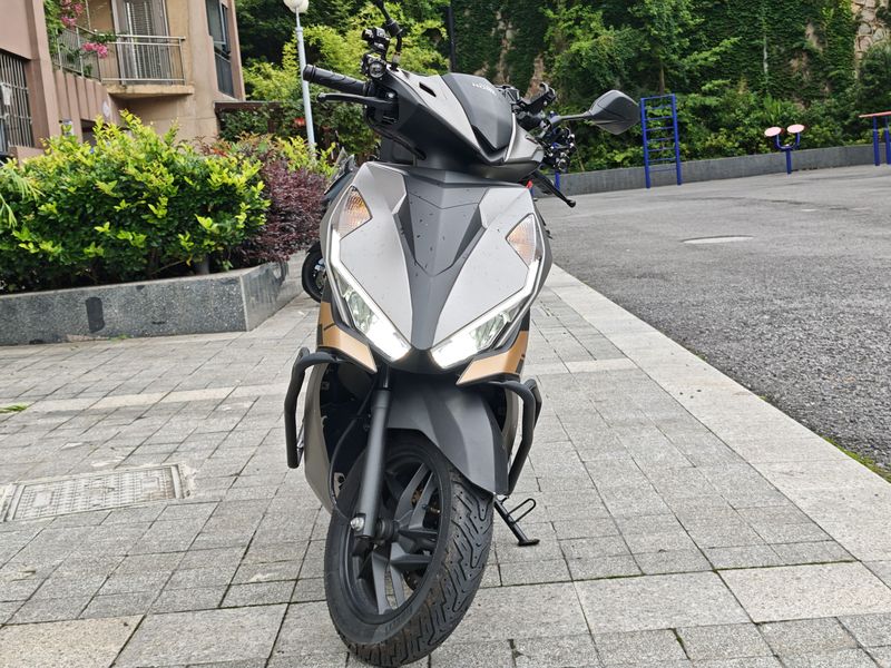 二手五羊本田NX125