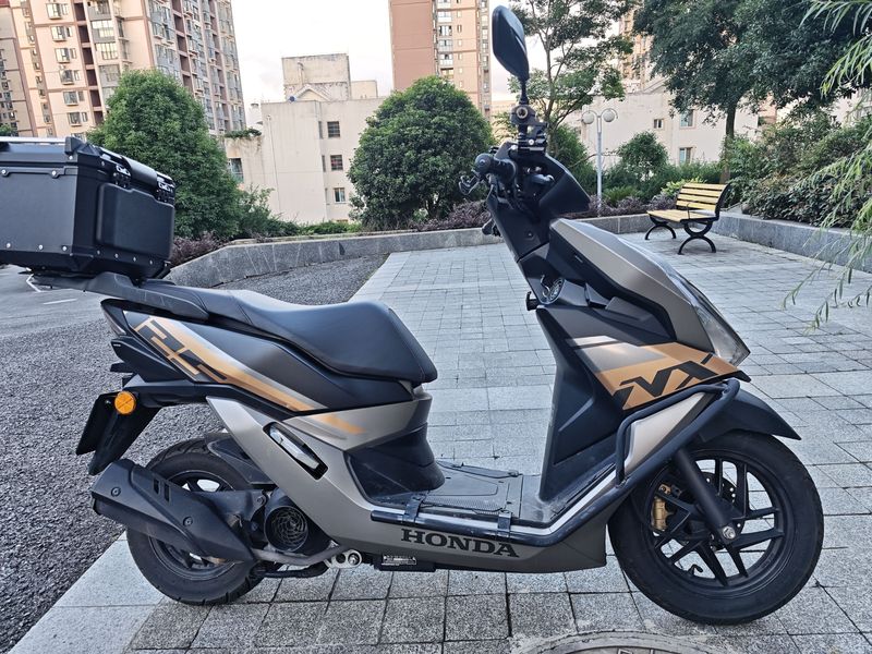 二手五羊本田NX125
