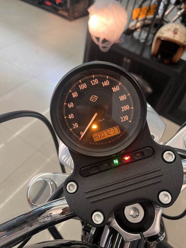 二手哈雷戴维森883L SuperLow