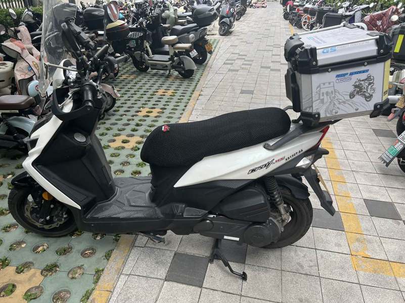 二手三阳小钢侠 CROX
