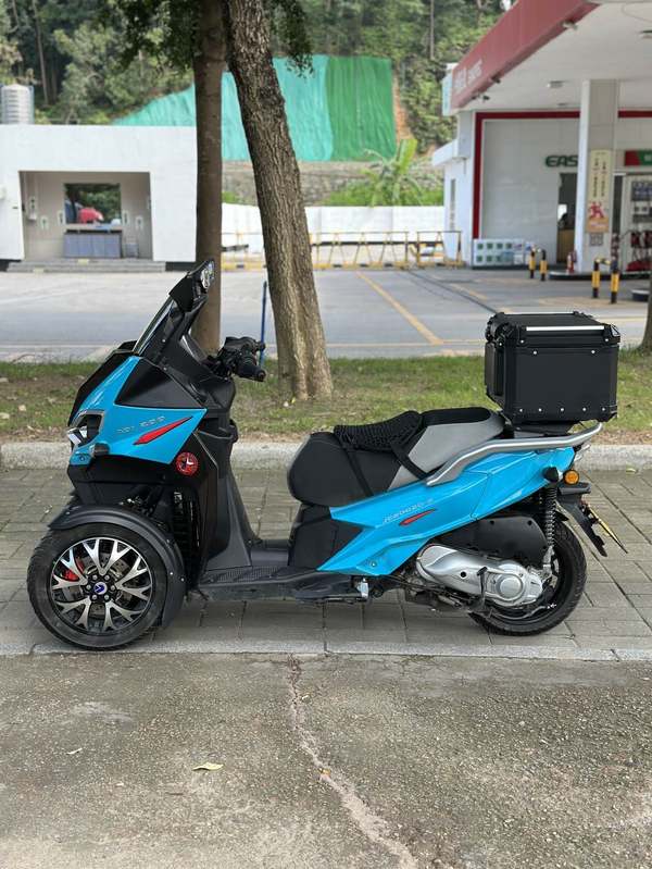 二手ADIVAAD1 200