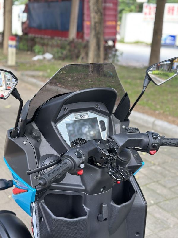 二手ADIVAAD1 200