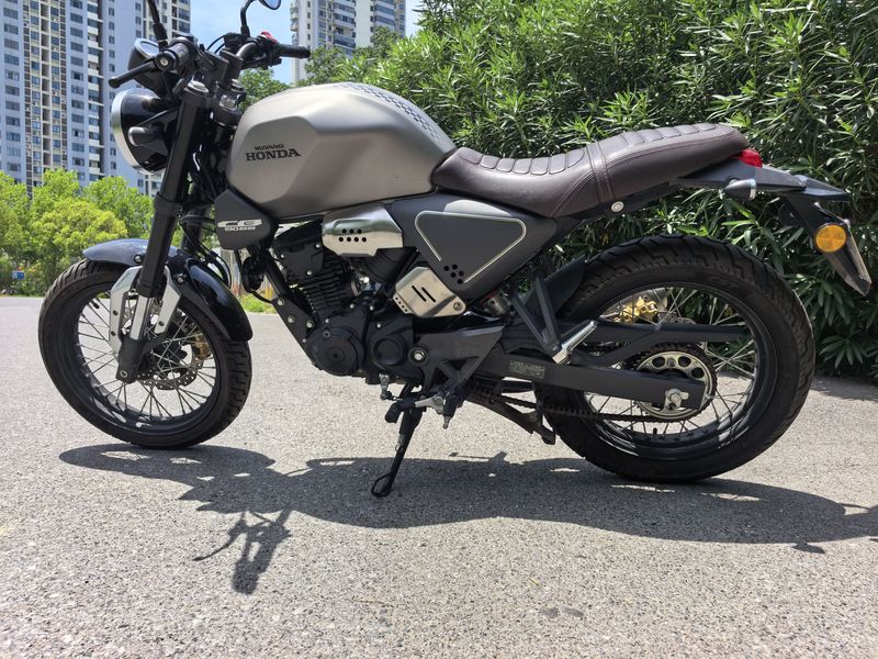 二手五羊本田鸷道 CB190SS