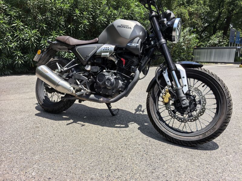 二手五羊本田鸷道 CB190SS