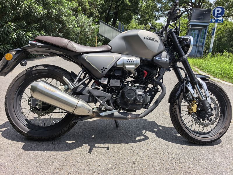 二手五羊本田鸷道 CB190SS