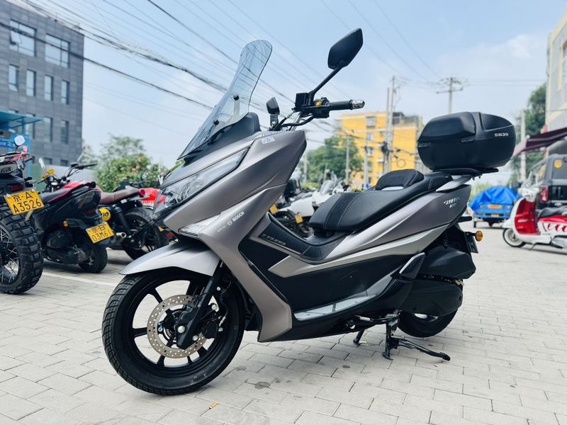 二手豪爵UHR150