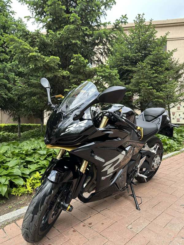 二手贝纳利龙卷风 Tornado 402R