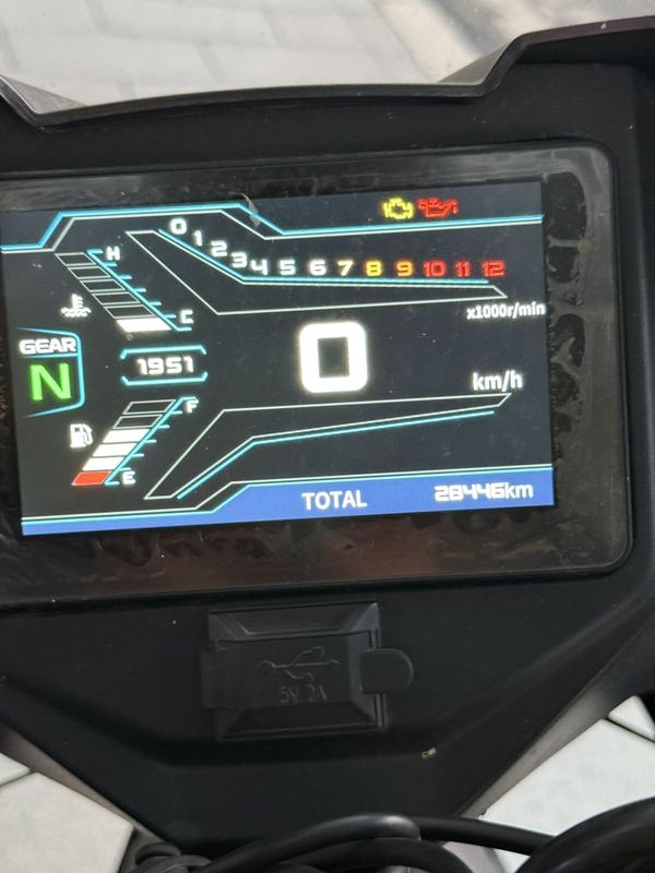 二手贝纳利龙卷风 Tornado 302R