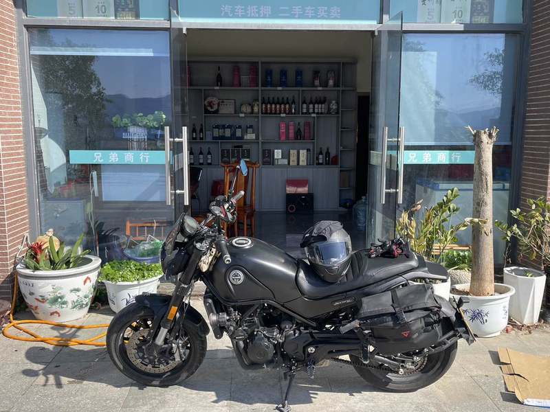 二手贝纳利幼狮 Leoncino 500