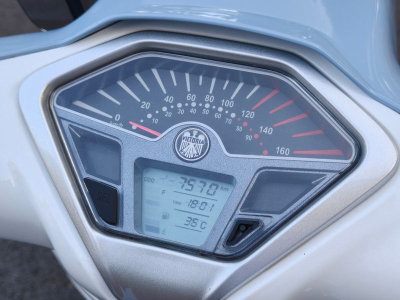 二手维多利亚Sixties 300i