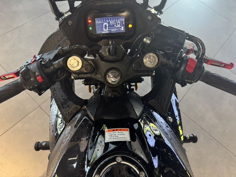 二手豪爵铃木GSX250R