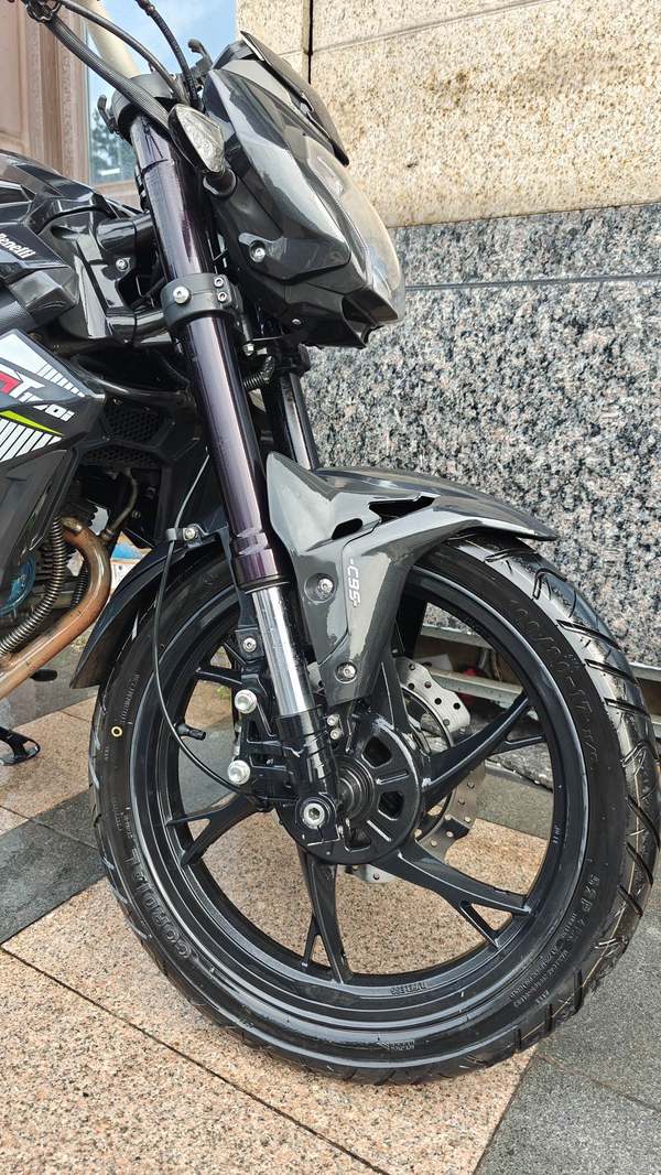 二手贝纳利红宝龙 TNT150i