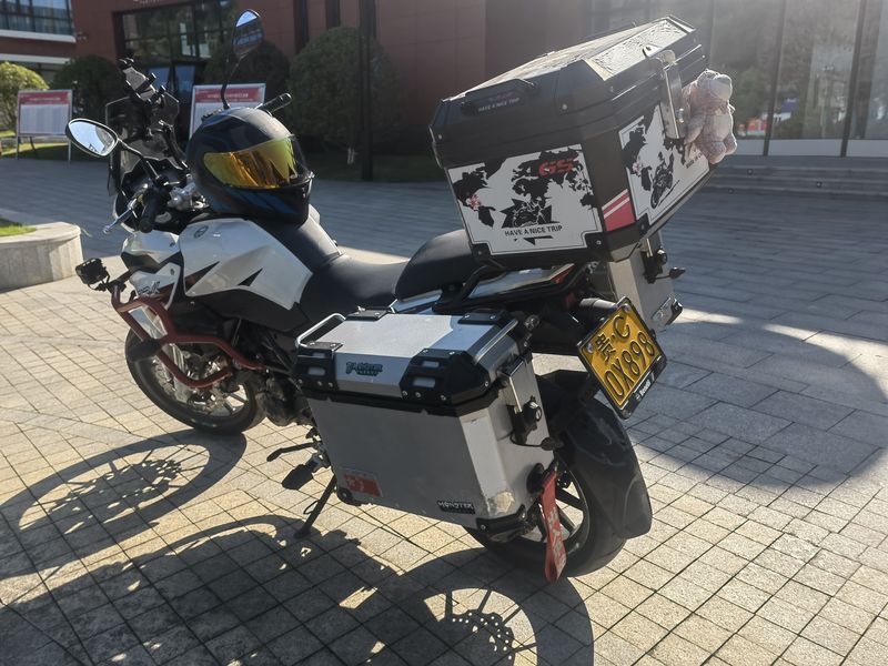 二手贝纳利金鹏 TRK251