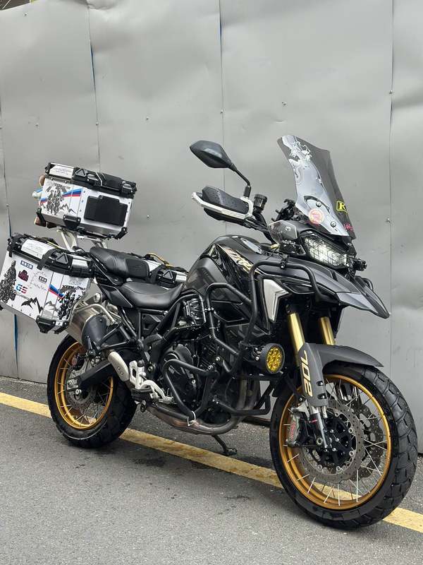 二手贝纳利TRK702