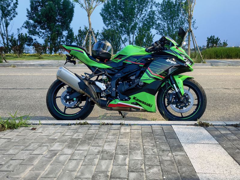 二手川崎ZX-4R