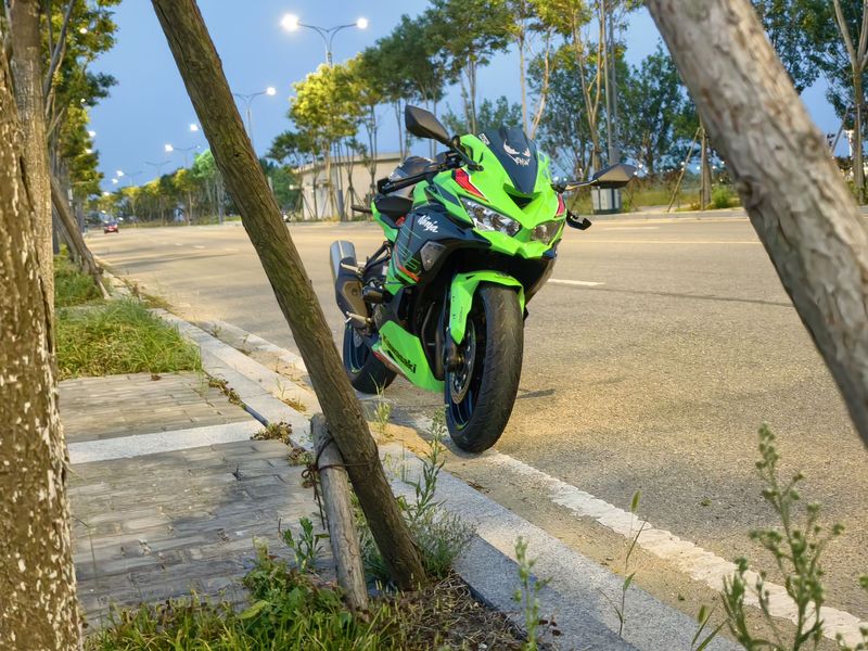 二手川崎ZX-4R