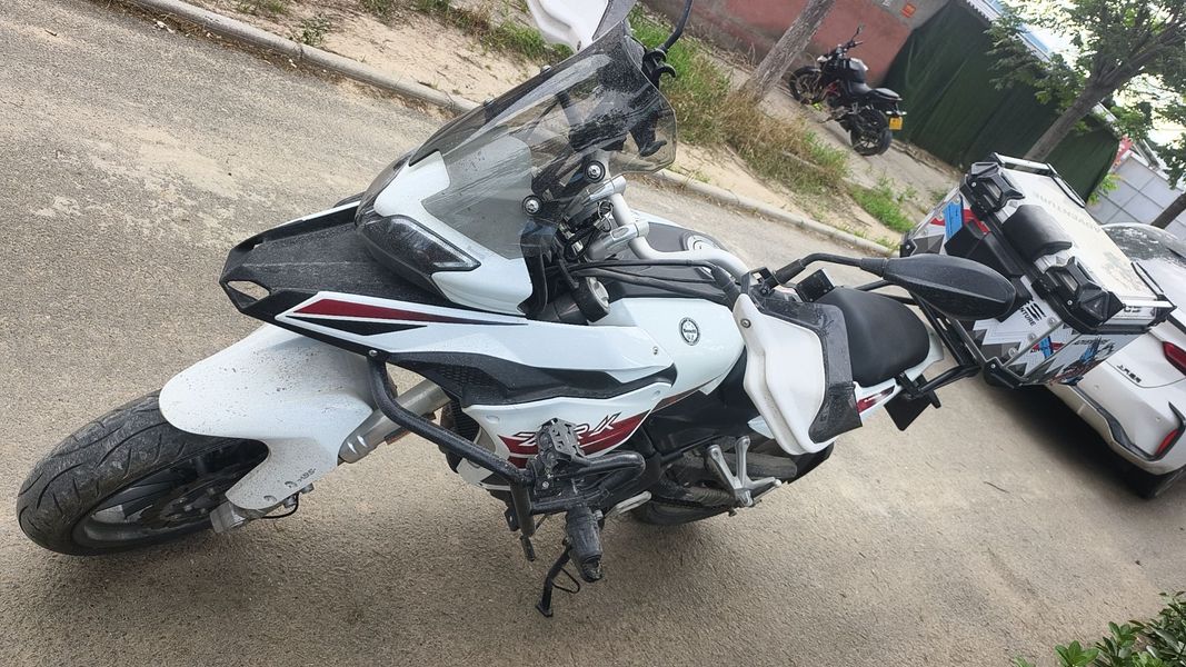 二手贝纳利金鹏 TRK251