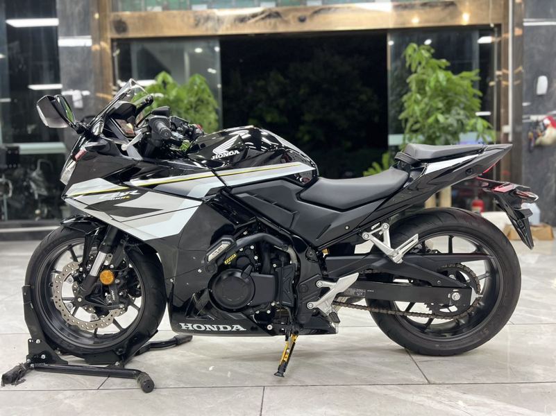 二手本田CBR400R