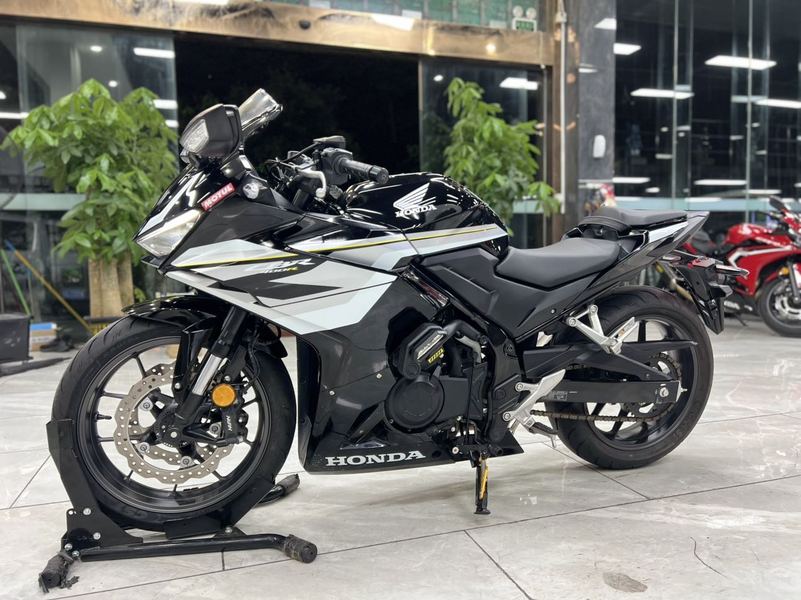 二手本田CBR400R