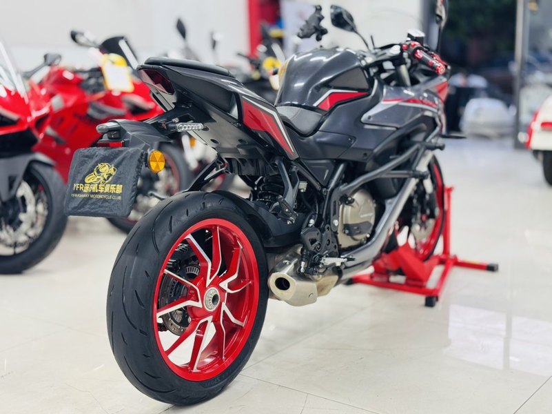 二手QJMOTOR赛400