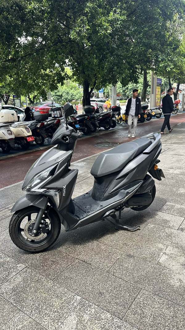 二手新大洲本田裂行 RX125Fi