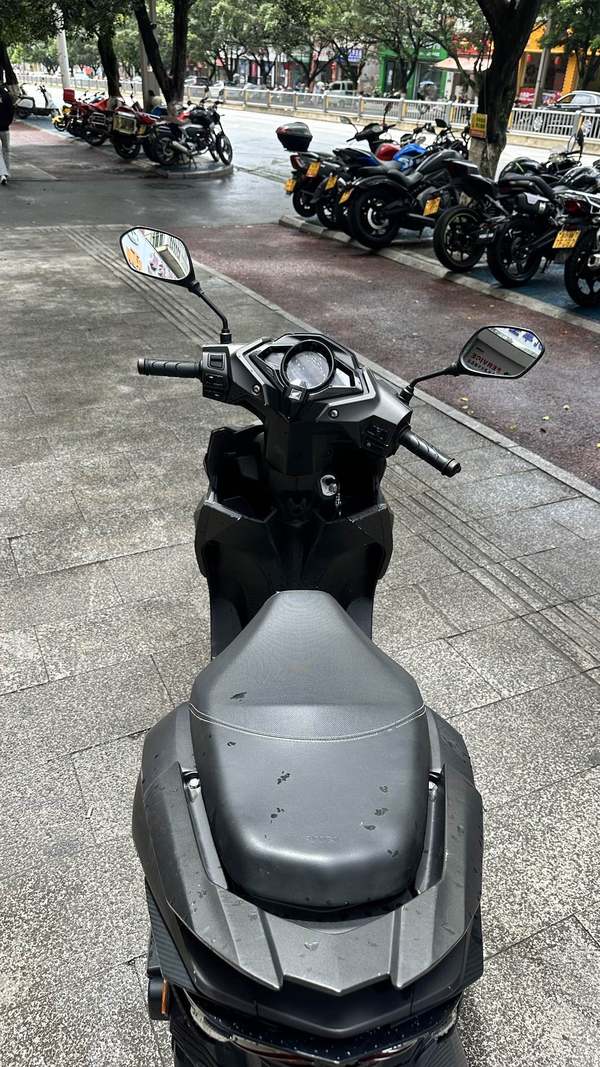 二手新大洲本田裂行 RX125Fi