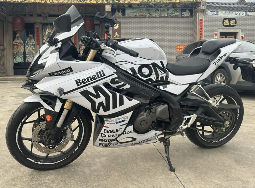 二手贝纳利龙卷风 Tornado 302R