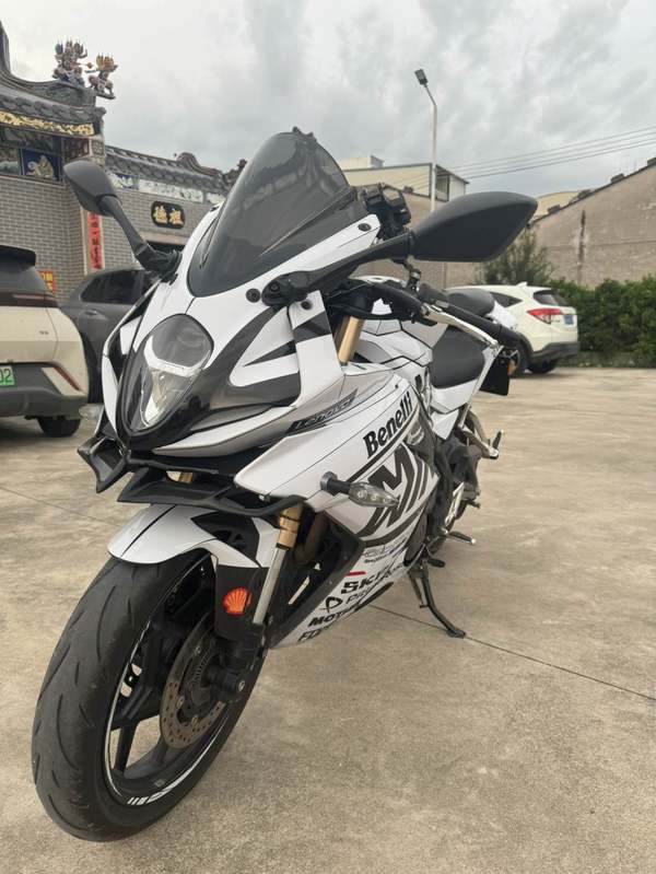 二手贝纳利龙卷风 Tornado 302R