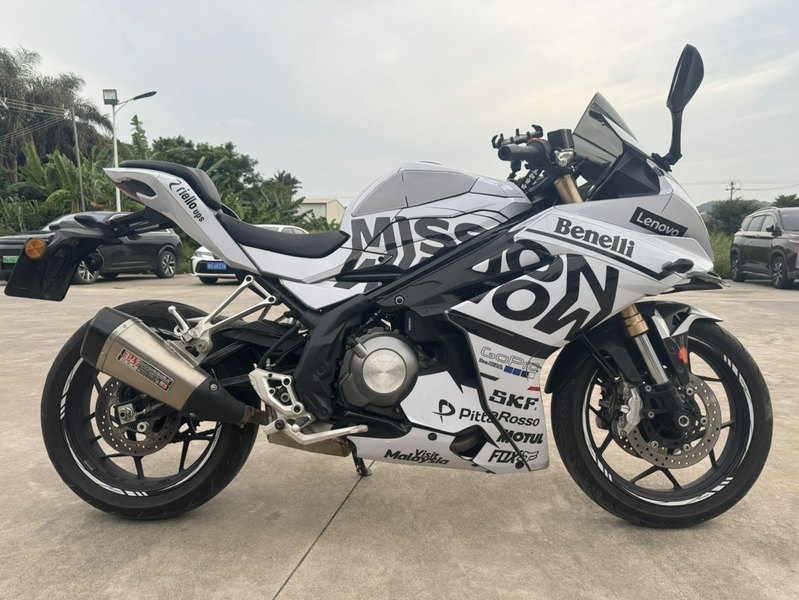 二手贝纳利龙卷风 Tornado 302R