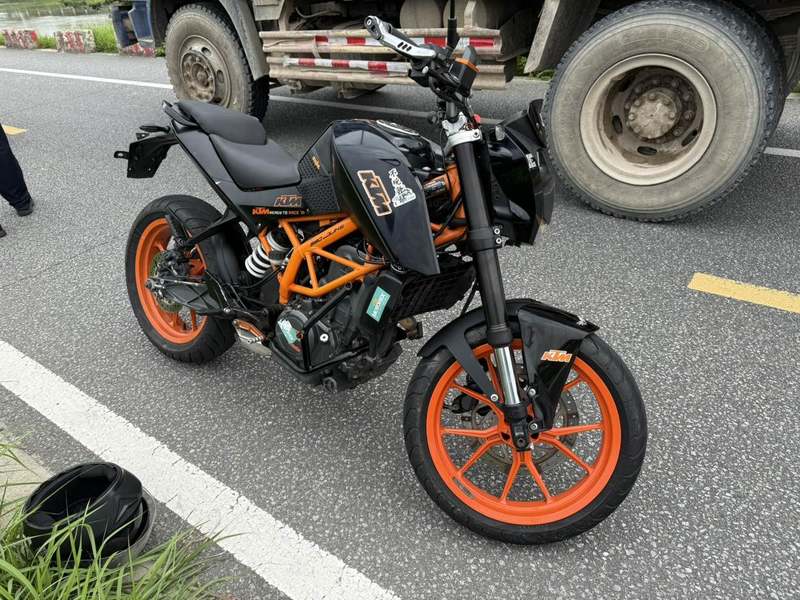 二手KTMR2R390 Duke