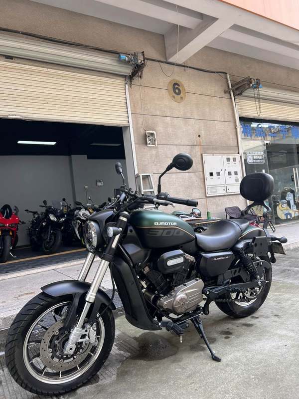 二手QJMOTOR闪300