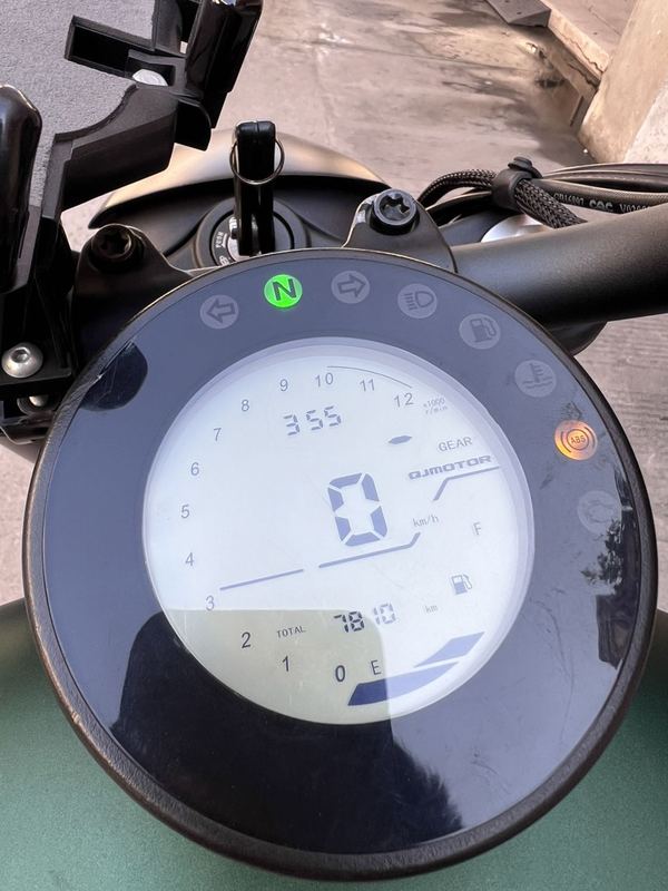 二手QJMOTOR闪300