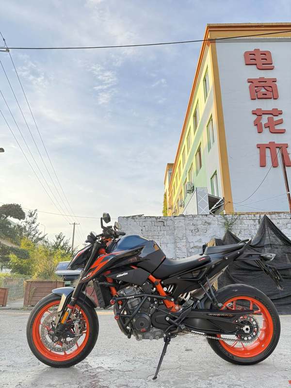 二手KTMR2R890 Duke