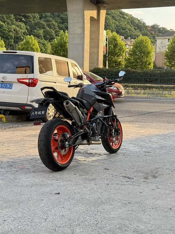 二手KTMR2R890 Duke