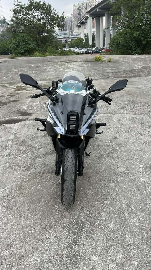 二手贝纳利龙卷风 Tornado 552R