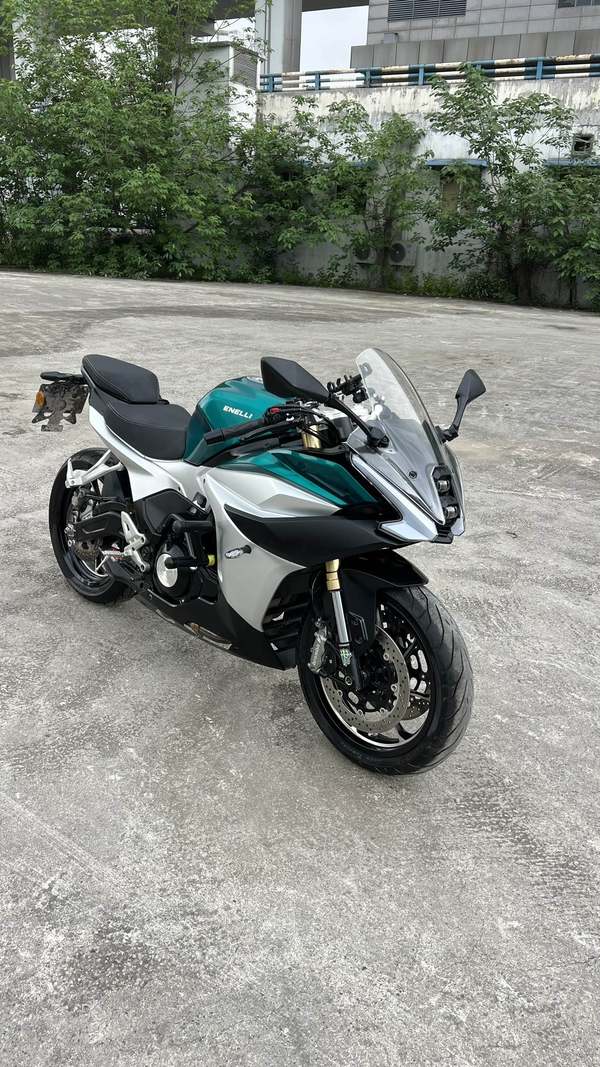 二手贝纳利龙卷风 Tornado 552R