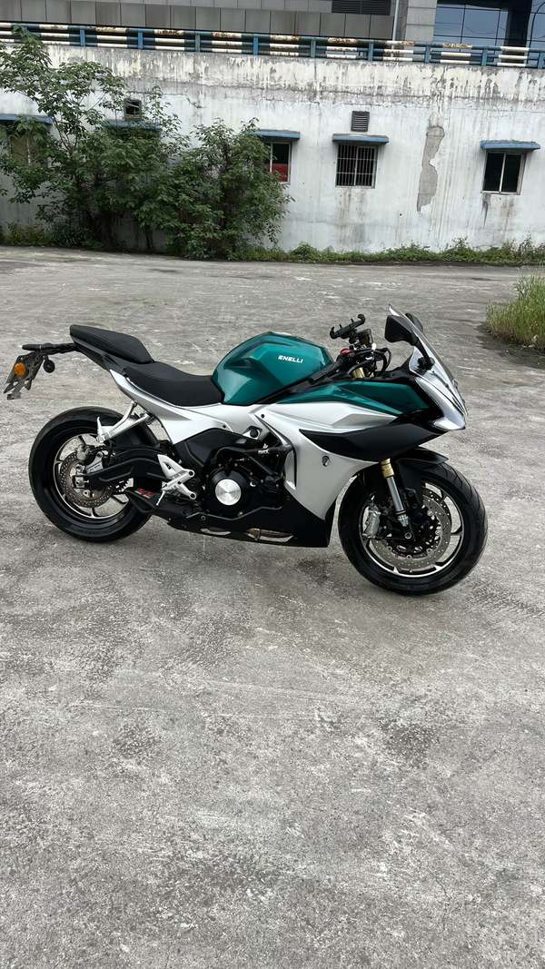 二手贝纳利龙卷风 Tornado 552R