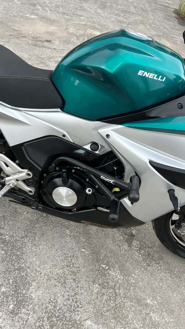 二手贝纳利龙卷风 Tornado 552R