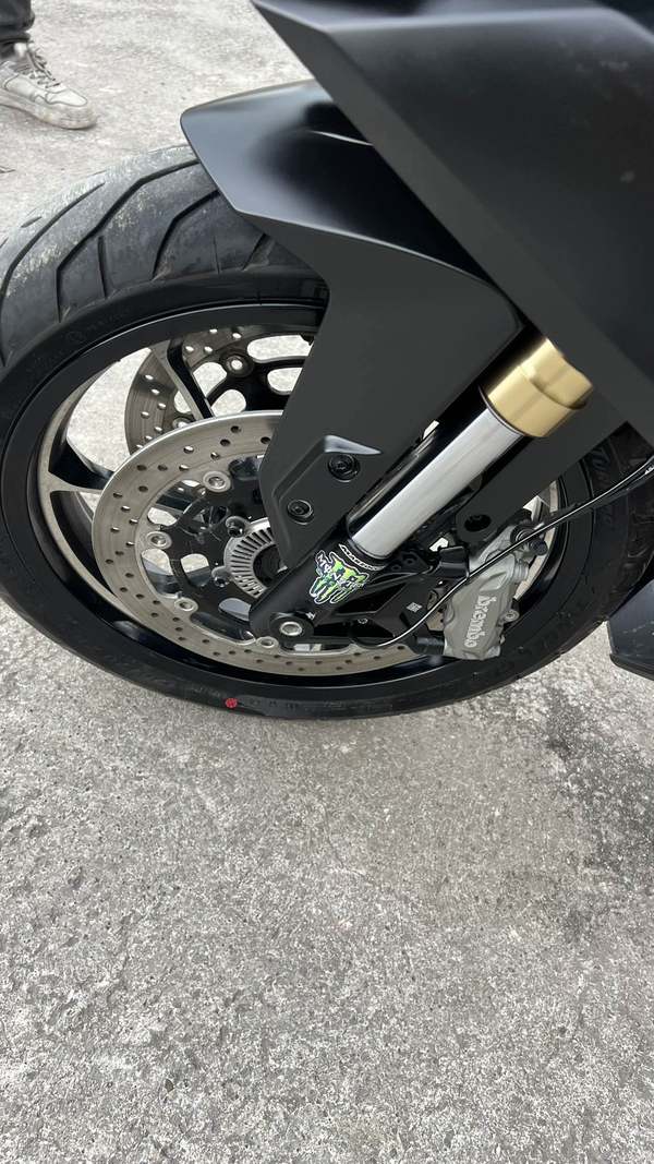 二手贝纳利龙卷风 Tornado 552R