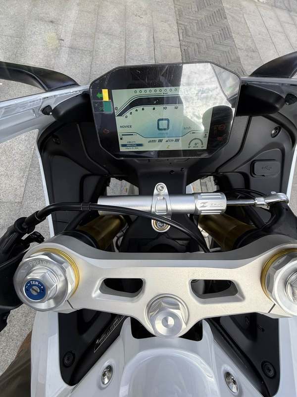 二手张雪机车500RR