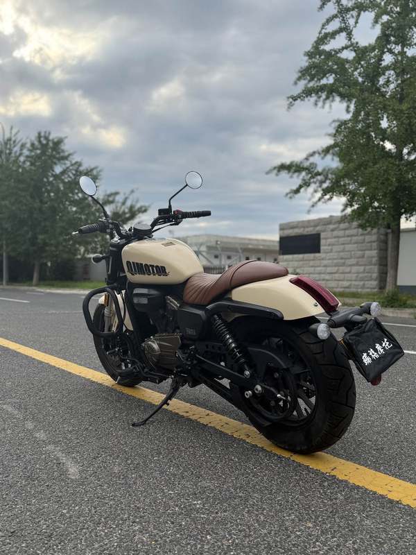 二手QJMOTOR闪300