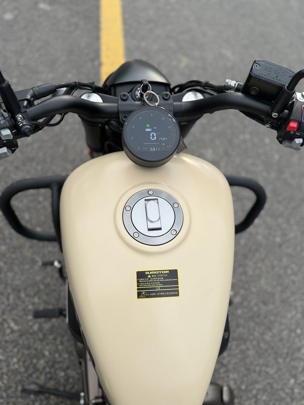 二手QJMOTOR闪300