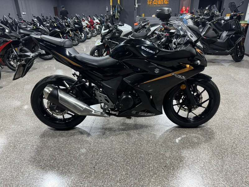 二手豪爵铃木GSX250R