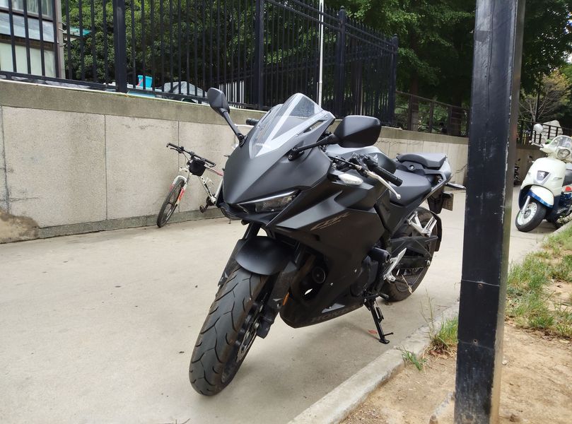 二手本田CBR400R