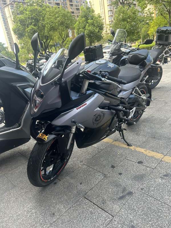 二手贝纳利龙卷风 Tornado 252R
