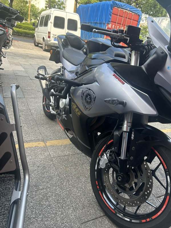 二手贝纳利龙卷风 Tornado 252R