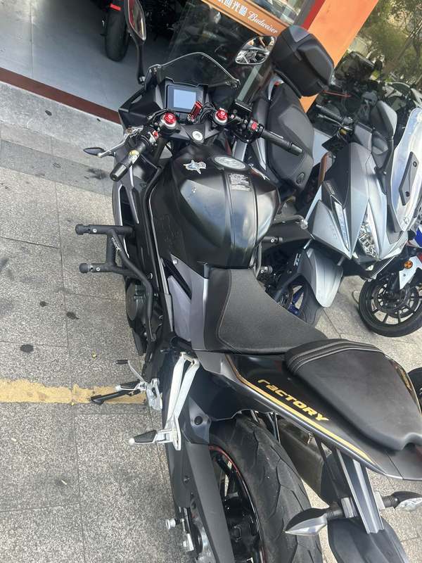 二手贝纳利龙卷风 Tornado 252R