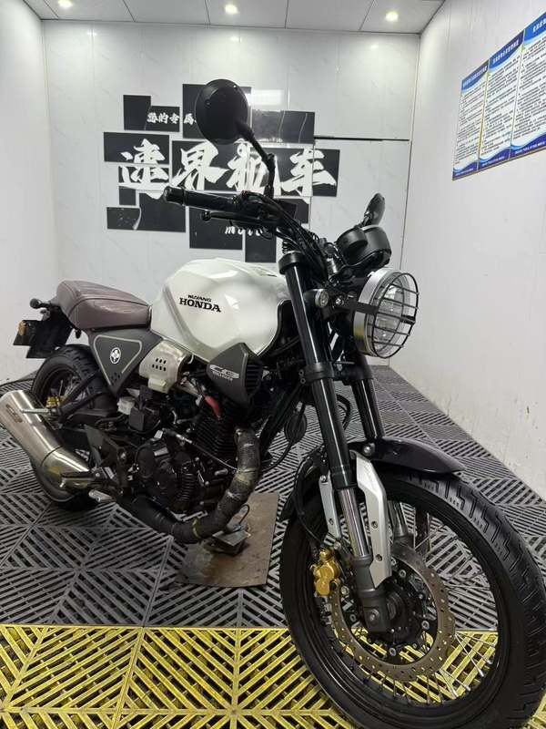 二手五羊本田鸷道 CB190SS