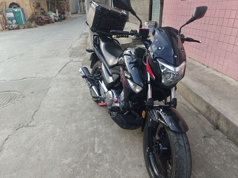 二手豪爵铃木骊驰 GW250